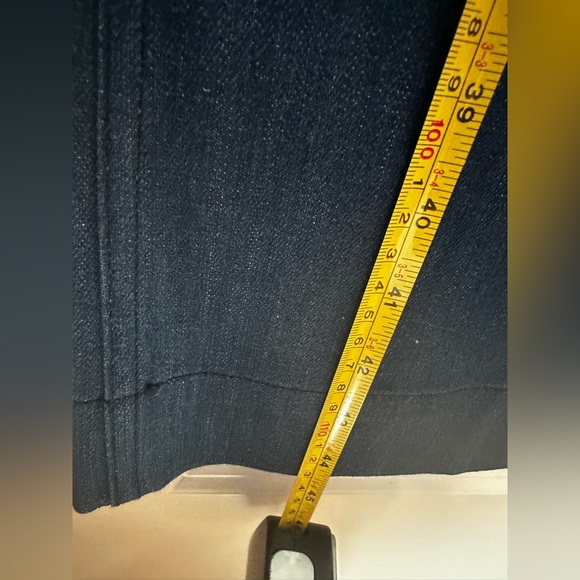 Burberry Women's Blue Denim Jeans brand new with tag - Picture 8 of 10